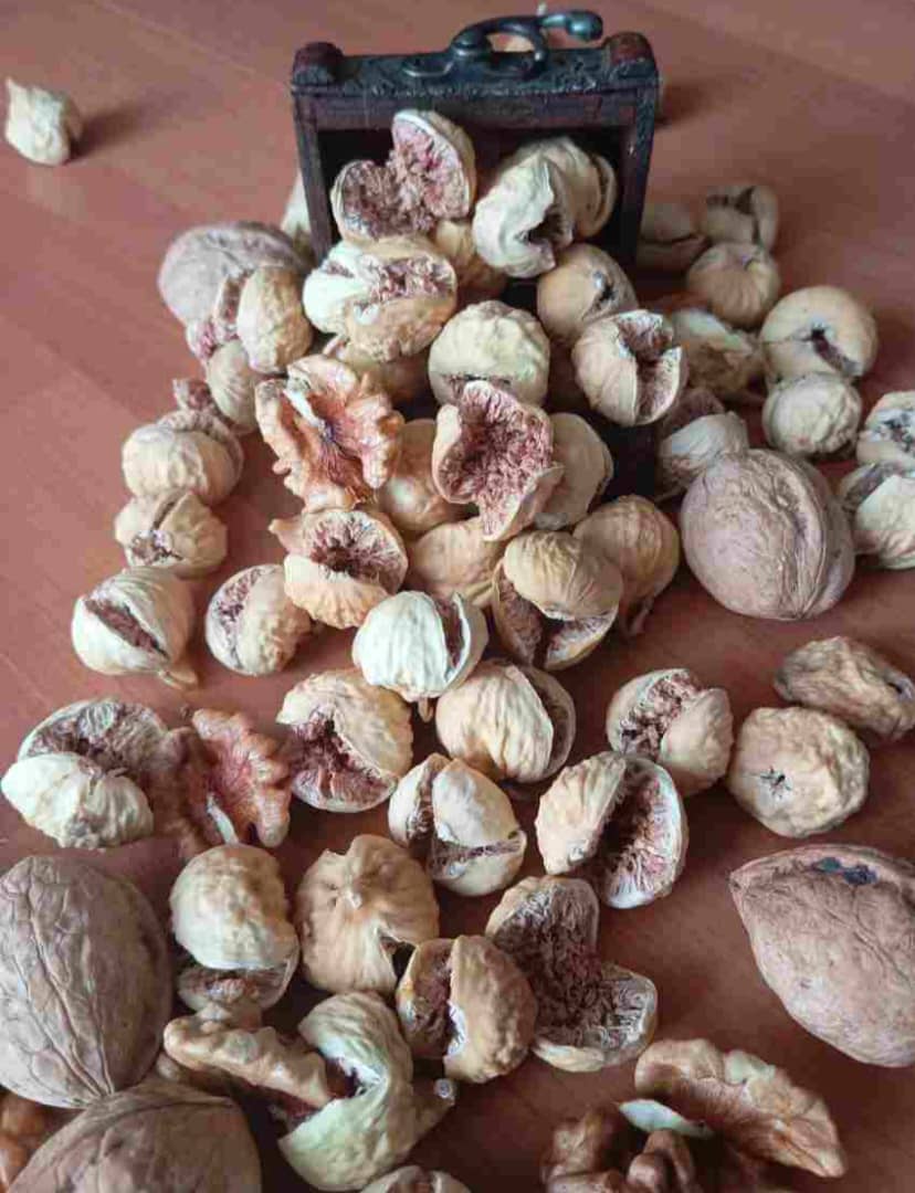 تصویر 1 از فروش فوری و بی واسطه انجیر خشک استهبان